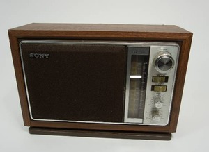lot 6 image: Sony AM-FM 2 Bands