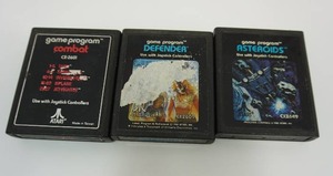 lot 10 image: 3 Atari Games