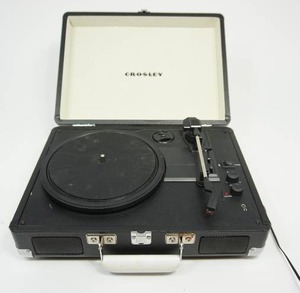 lot 46 image: Crosley Turntable