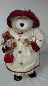 lot 44 image: Grandeur Noel Vintage Christmas