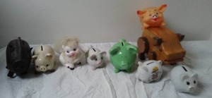 lot 49 image: Vintage Piggy Banks (9).