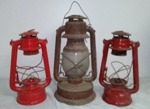 lot 123 image: Oil Lamps (3).