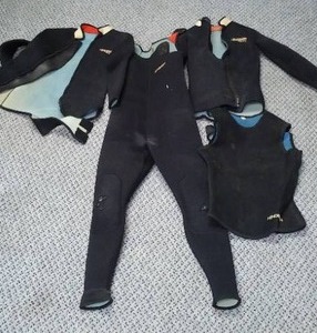 lot 156 image: Wet suit tops, Jacket, Pants (4)