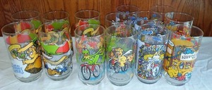 lot 159 image: Collectable Muppets tumblers (14)