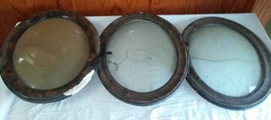 lot 162 image: Antique Oval frames with Curbed glass (3)