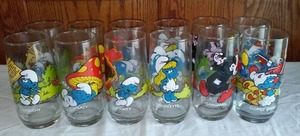 lot 164 image: Collectable Smurf tumblers (12)