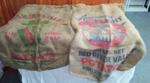 lot 204 image: Burlap sacks (2). Farmers finest, American Flight