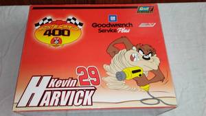 lot 215 image: Kevin Harvick #29 Looney Tunes Chevrolet. Monte Carlo.