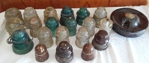 lot 256 image: Vintage Insulators (21)