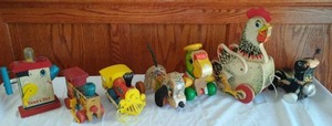 lot 285 image: Vintage Fisher Price Toys (7)