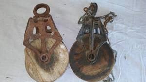 lot 293 image: Block And Tackle (2)