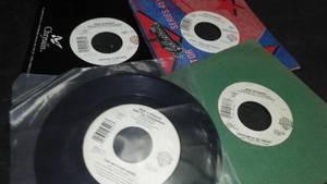 lot 311 image: Collectible Vintage 45s Vinyl Records