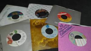 lot 312 image: Collectible Vintage 45s Vinyl Records
