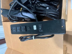 LOT OF 10 --- 3 PLUG IN ELECTRICAL OUTLET