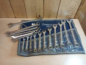 lot 232 image: Wrench Set