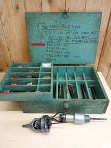 lot 48 image: Sunnen Portable Hoeing Set