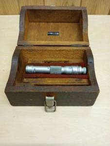 lot 118 image: Brown & Sharpe Intrimik Inside Micrometer