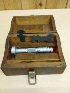 lot 120 image: Brown & Sharpe Intrimik Inside Micrometers