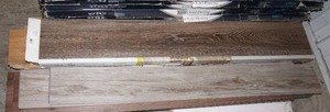 lot 153 image: Plank flooring