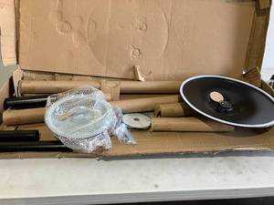 lot 152 image: UMEKEN Portable Adjustable Black Spinning Static Dance Pole