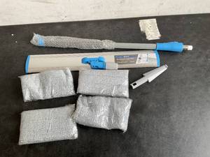 lot 275 image: Masthome Commercial Aluminum 24 inch Large Microfiber Wet or Dry Mop