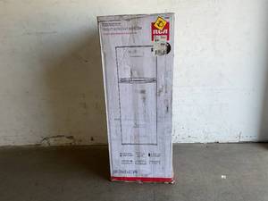 lot 402 image: RCA Black 7.5 cu. ft. Apartment Size Top Freezer 2-Door Refrigerator