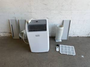 lot 403 image: BLACKDECKER 14,000 BTU Portable White Air Conditioner with Remote Control