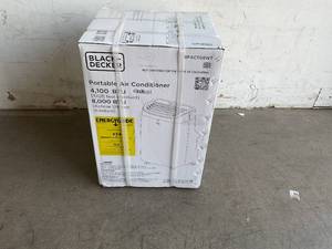 lot 37 image: BLACKDECKER White 8,000 BTU Portable Air Conditioner with Remote Control