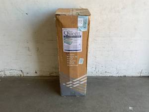 lot 68 image: NapQueen 12 Inch Victoria Cooling Gel Infused Memory Foam and Pocket Spring Hybrid Twin Size Mattress-in-a-Box