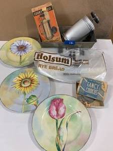 lot 16 image: VTG Mix 50 Holsum bread bags,