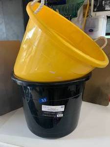 lot 32 image: 2 17 gal Tubs Yellow & Black