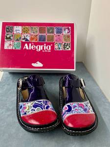 lot 60 image: NIB Alegria PG Lite 7.5 Slip on shoes