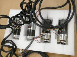 lot 34 image: 4 New JPC Elinco stepper motor with encoder and pulley VH42S8094-24B 24vdc