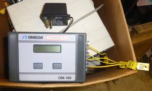 lot 58 image: Omega OM-180 Temp Data Logger