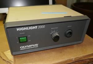 lot 60 image: Olympus Highlight 2000 Light Source Lamp