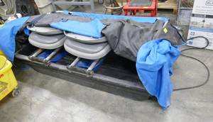 lot 117 image: Nice condition 2 man ice fishing shelter