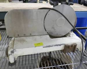 lot 133 image: Vintage Hobart meat slicer - no guards but works fine