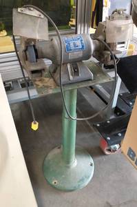 lot 148 image: Baldor 13hp grinders on stand