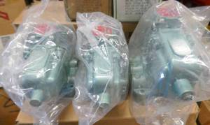 lot 161 image: 3 New old stock Numatics valves - One larger 46JSA4 and two smaller 2JSA4