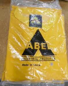 lot 186 image: 2 Mens size 3XL rain suits - coat, pants, hood