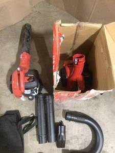 lot 20 image: Homelite 2 Cycle Gas Blower BlowerVac  Customer Returns See Pictures