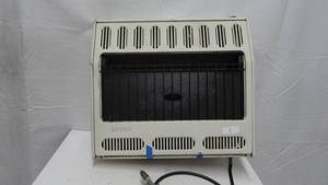 lot 3 image: L.P. Heater, Glow Warm with hose & regulator