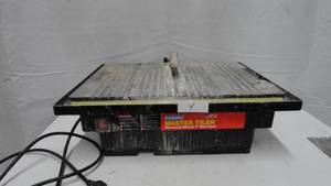 lot 4 image: Plas Plugs Master