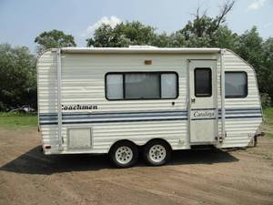 lot 10 image: 1992 Coachmen Catlina Travel Trailer