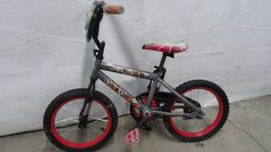 lot 19 image: Huffy Avengers Kids Bike with training wheels