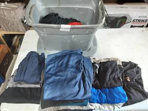 Tote With Lid & Contents-Mens Thermal Base Layers (Most XL)