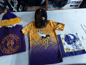 XXL Vikings Sweatshirt, Youth Size 8 T-Shirt, Caps & Bandana