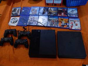 Large Lot Of Video Games & Related PS3 & Others