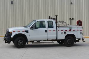 2009 Ford Super Duty F-250 SRW 4WD SuperCab 142 XL Tool Truck