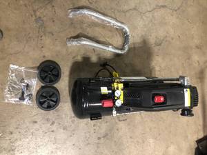 lot 20 image: Husky 8G 150 PSI Hotdog Air Compressor Customer Returns See Pictures